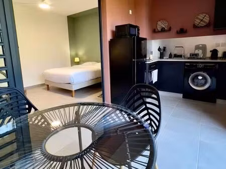 studio meublé– 20 m2 – jardin & piscine