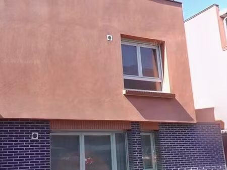 location triplex indépendant