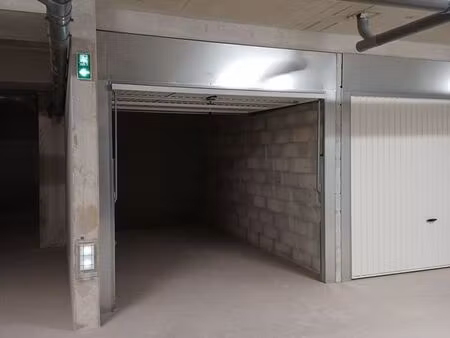 garage proche lycée gallieni