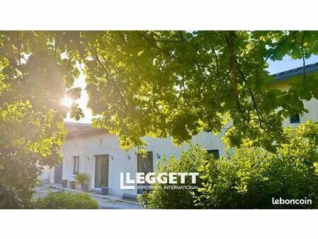 maison 8 pièces 186 m²