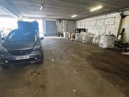 local d'activité + stockage avec bureaux