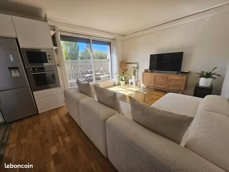 superbe appartement 3 pièces avec terrasse