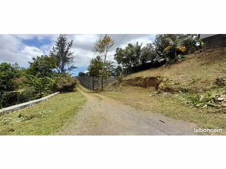 terrain 627 m2