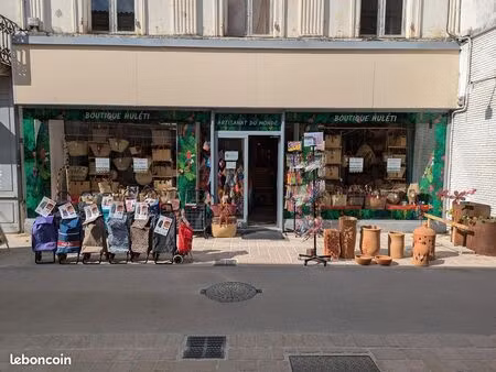 murs commerciaux – grand local commercial commerce en centre-ville – forte visibilité vitr