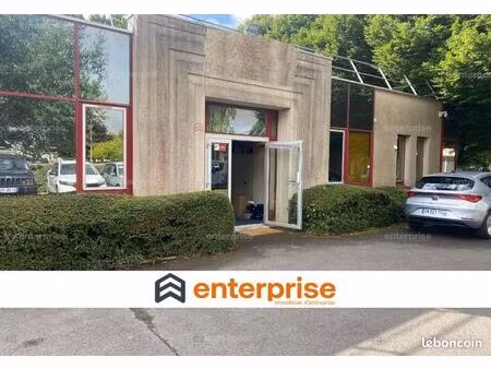 bureaux 161 m²