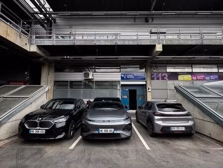 vente murs commerciaux loués – 660 m² à pantin (93) – rentabilité attractive