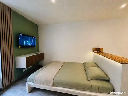 location studio valence centre