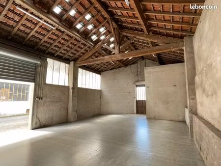 garage local entrepot 63 m² à louer à romans
