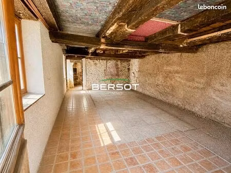 maison 5 pièces 326 m²