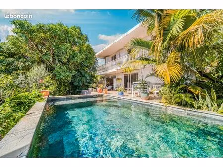 propriété 7 pièces 166 m²
