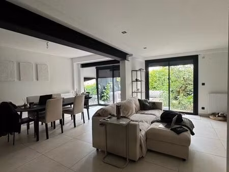 ? maison meublée – 90 m² entièrement rénovée – belles prestations — petit charran