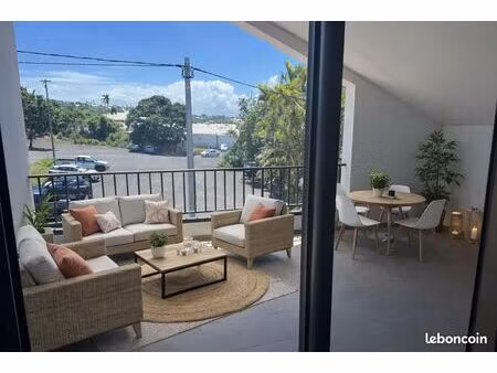 à louer – appartement t3 elegant & moderne -centre ville st joseph
