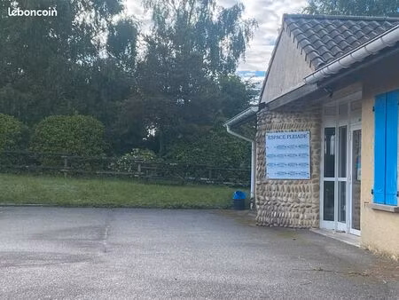 local professionnel à louer dans lieu pluridisciplinaire