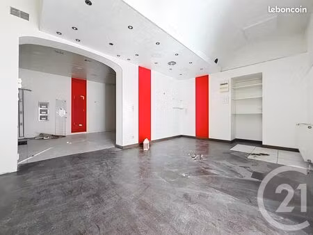 local 80 m²