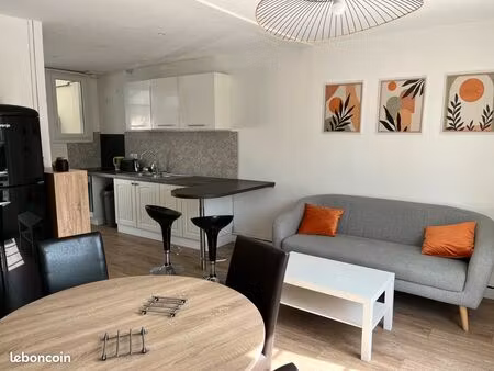 location chambre maison à côté campus 2