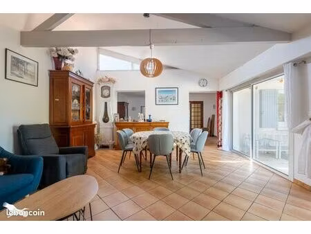 pavillon 7 pièces 119 m²