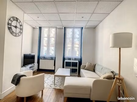 appartement t3 – 60 m² – république