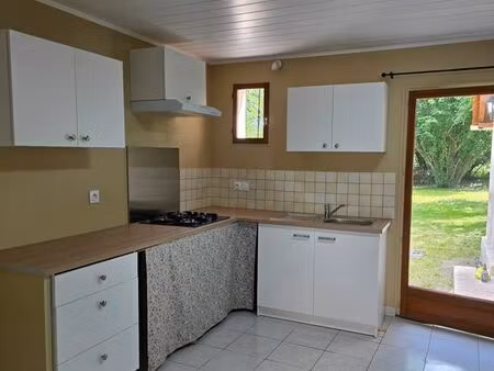 petite maison avec jardin à louer