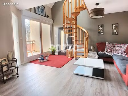 appartement 3 pièces 92 m²