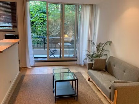 location grand studio style loft