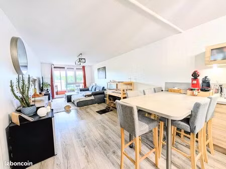 appartement 3 pièces 75 m²