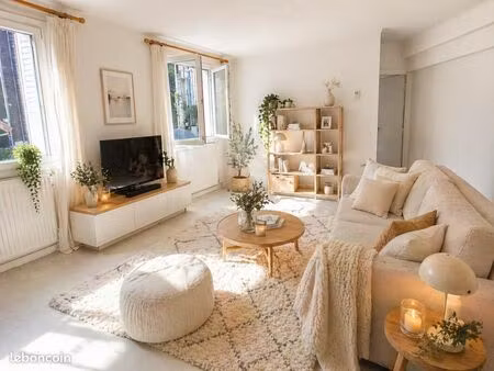 appartement t2 49m2  1 chambre + 1 cours + 1 cave