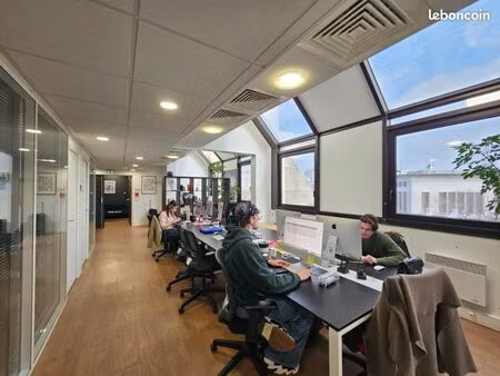 bureaux 296 m²