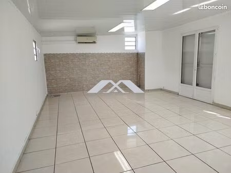 local 83 m² saint-paul