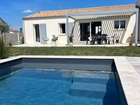 maison neuve 4 pièces avec piscine