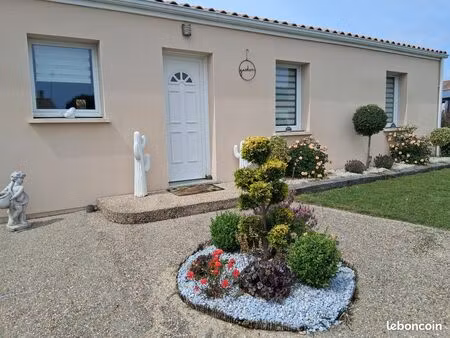 charmante maison rénovée en 2022 - 89 m²  4 pièces  235 000