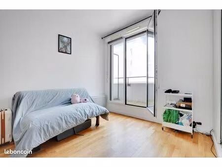 location meublée avec balcon studio 19m2 issy-les-moulineaux
