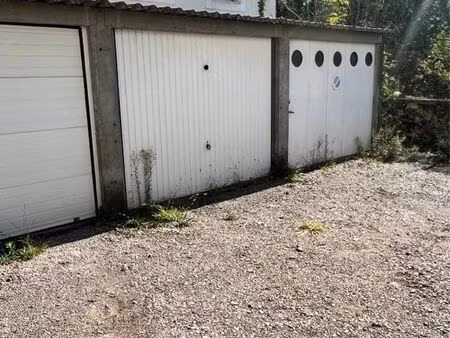 box de stockage / garage