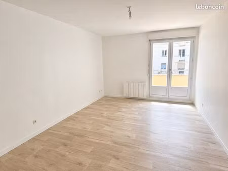 à louer – grand t2 de 62 m² avec balcon et parking – proche gare de chartres