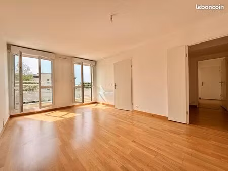 chartres appartement 3 pièces avec garage fermé