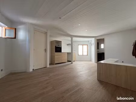 2 pièces atypique – 44 m² – dreux place rotrou