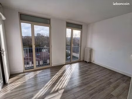 loue agréable f3 45 m2 à dreux