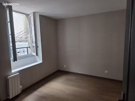 appartement 3 pièces dans petit immeuble calme centre ville