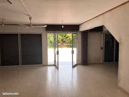 murs commerciaux 70 m² la saline les bains