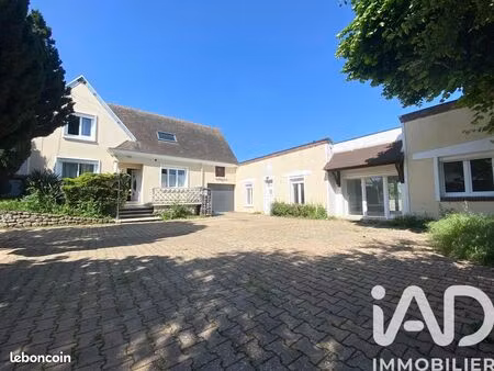 propriété 10 pièces 141 m²