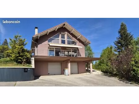 maison avec vue panoramique sur lac