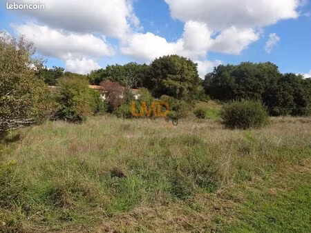 terrain 1 567 m² douzillac