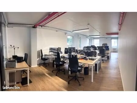 bureaux 133 m²