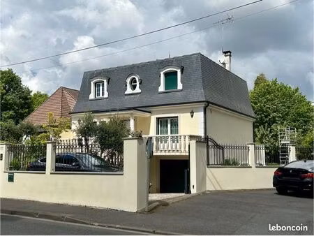 pavillon mansardé à vendre
