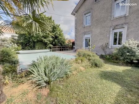 maison de caractère 4 chambres et piscine comme un viager libre
