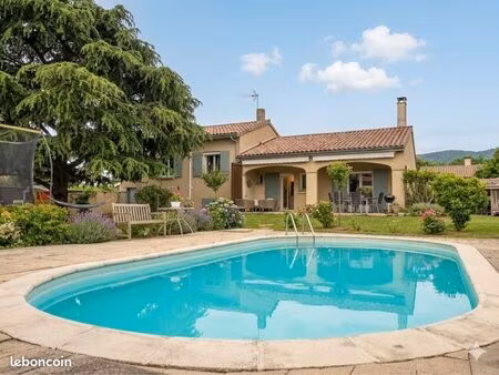maison avec piscine rue bellevue aux ors