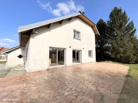 maison 4 pièces 197 m²