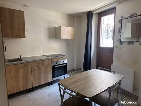 ? auxonne hypercentre – studio meublé rénové 23 m²