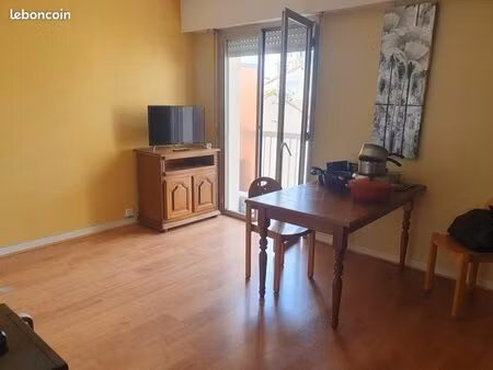 à vendre studio plein centre