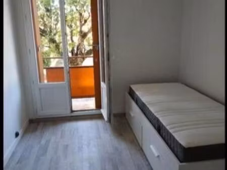 chambre 1 pièce 11 m²