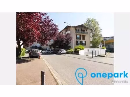 parking/box 12 m² chevilly larue